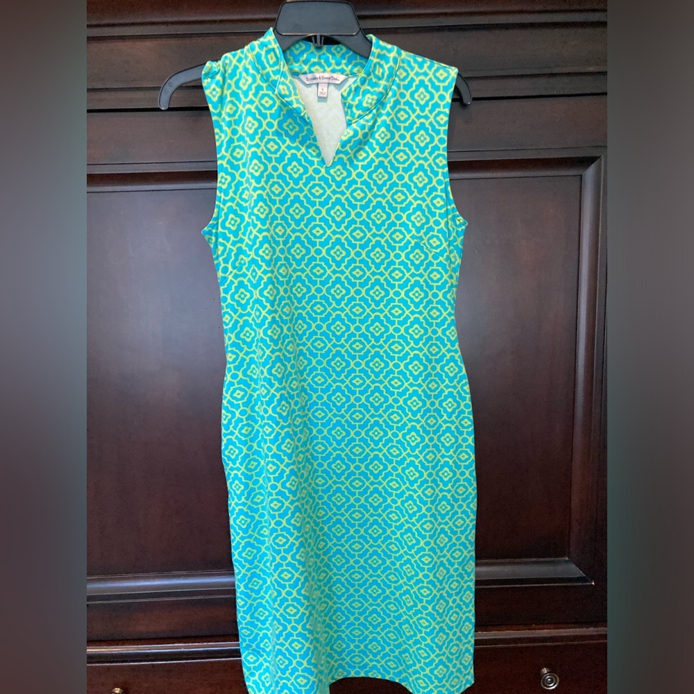 Sweet Tea SPF 50 Sleeveless Turquoise and Light Yellow Green Patterned Dress